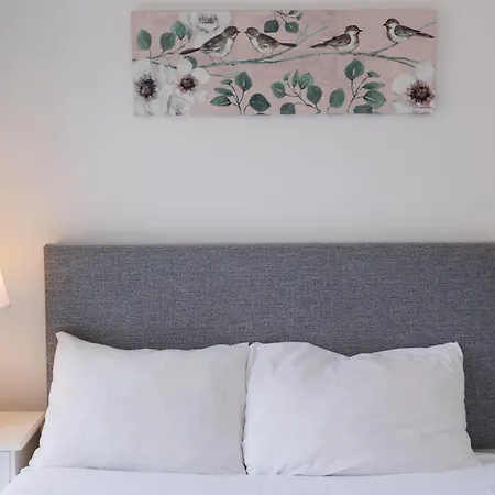 2 Bedroom Near Historical Christchurch