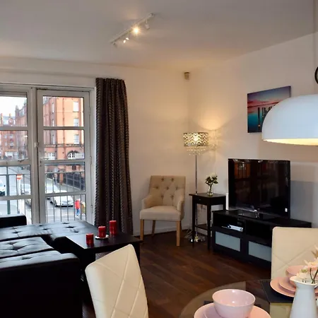 2 Bedroom Near Historical Christchurch *