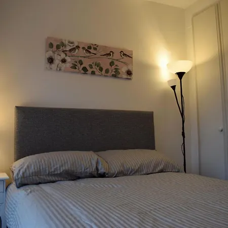 2 Bedroom Near Historical Christchurch Lejlighed *
