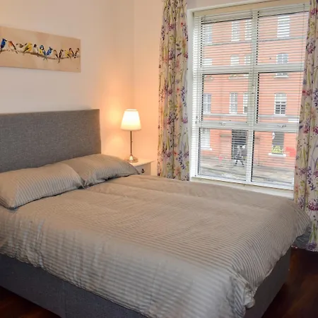 شقة 2 Bedroom Near Historical Christchurch