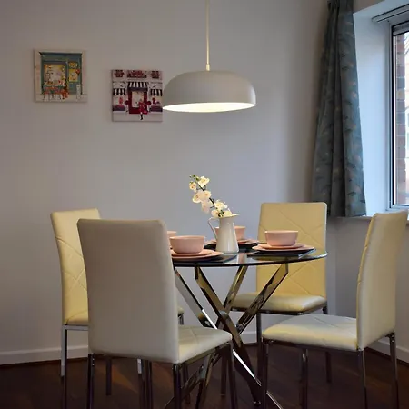 Lejlighed 2 Bedroom Near Historical Christchurch