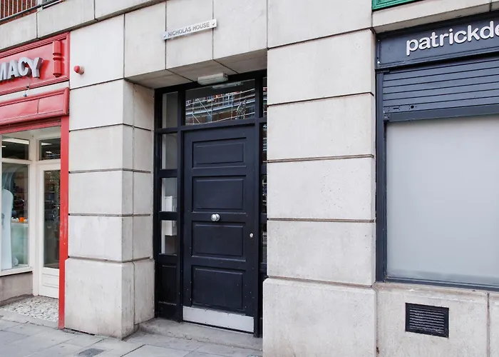 2 Bedroom Near Historical Christchurch Апартаменты *