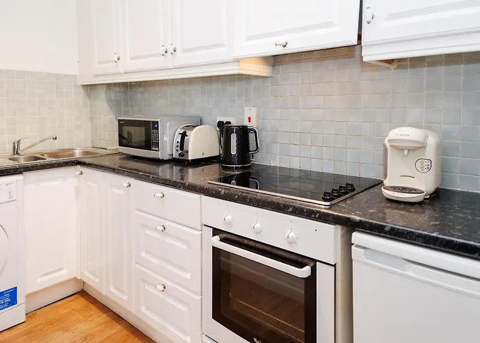 Апартаменты 2 Bedroom Near Historical Christchurch *